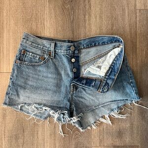 Women’s Levi’s 501 Distressed Shorts